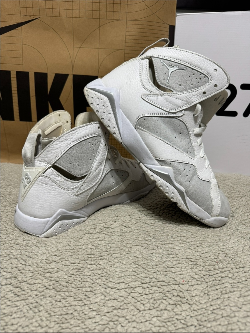 Jordan Kids White and Light Gray Retro 7 Sneakers